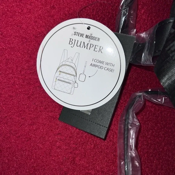 Steve Madden Quilted Backpack**NEW W/TAGS** - Picture 7 of 9